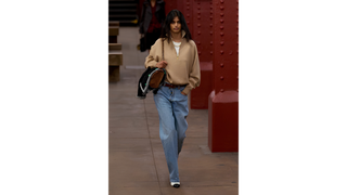 Women walking in Baggy Trouser - Featured Image - The Baggy Trousers You Actually Need in 2026 (And Why Fit Matters More Than Ever)