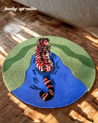 'Jungle Oasis' Hand Tufted Rug on Floor