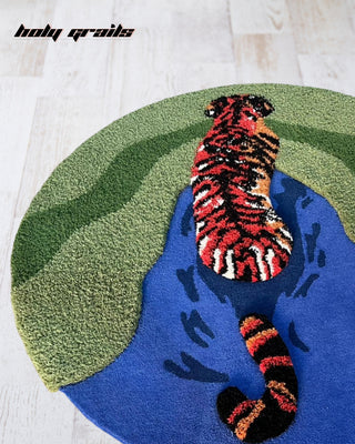 'Jungle Oasis' Hand Tufted Rug on Floor Close Up