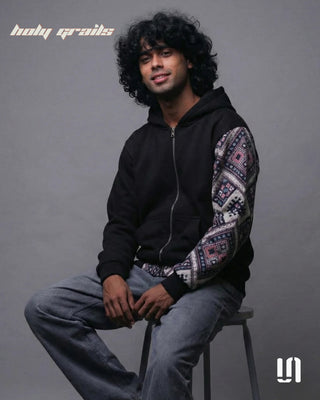 Men in Street Style 'One Sleeve Jacquard' Black 400 GSM Cotton Fleece Zipper Oversize Hoodie HG x Sullitt - Front Side Sitting