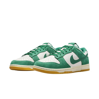 Nike Dunk Low SE 'Malachite Gum' Sneakers - Front